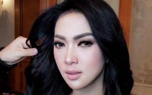 Dipakai di Persiapan Konser Amal, Kalung 'Sederhana' Syahrini Harganya Bikin Syok