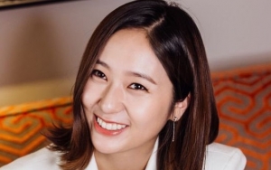 Suka Liburan, Ini Gaya Favorit Krystal dan Barang Wajib yang Harus Dibawa