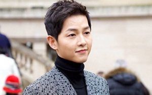 Tampil Ganteng di Pernikahan Sahabat, Song Joong Ki Ucapkan Pesan Manis Ini