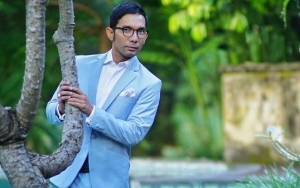 Liburan Bersama Teman Sudah Berkeluarga, Ekspresi Indra Herlambang Jadi Sorotan