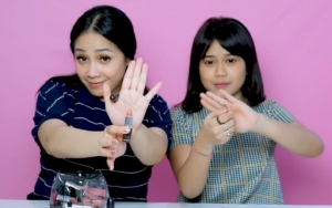 Nagita dan Jodie 'Idol' Bagi Tips Bibir Ombre, Netter Salfok Warna Kulit