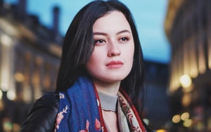Unggah Wajah Berbintik-Bintik, Kimberly Ryder Tetap Dipuji Cantik