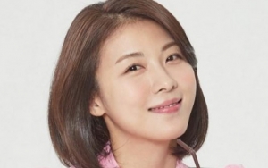 Bahas Soal Tipe Ideal, Ha Ji Won Nyaman dengan Pria Lebih Muda?