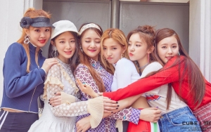 Girl Grup Cube Debut Usung Lagu 'Latata', Netter Komentari Mirip f(x)