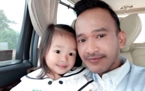 Ruben Onsu Terharu Sang Putri Berani Memandikan Kuda