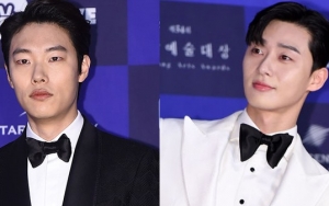 Giliran Park Seo Joon-Ryu Jun Yeol cs Adu Kece di Red Carpet Baeksang