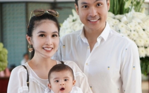 Sandra Dewi Dandani Raphael Pakai Jumpsuit dan Bunga, Netter: Kok Jadi Cantik?