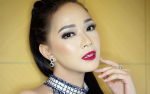 Pasrah pada Tuhan Perihal Jodoh, Yuanita Christiani Cuek Omongan Orang