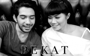 Usung Konsep Hitam-Putih, Reza Rahadian-Yura Yunita Rilis MV 'Pekat' 