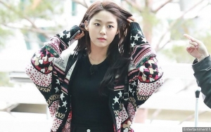 Hadiri Baeksang Art Awards, Seolhyun Kenakan Gaun Mahal Merek Ternama