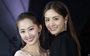 Temu Kangen, Nana dan Dasom Pamer Selfie Cantik di Baeksang Art Awards