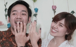 Undangan Pernikahan Rayyi D'Masiv Beredar, Netter Salfok ke Gelar Calon Istri