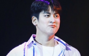 Chanwoo iKON Bakal Jadi Pelempar Pertama Pertandingan Bisbol, Fans Ikut Girang