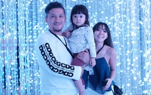 Bergaya Bak Model, Pose Anak Gisella Anastasia dan Gading Marten Bikin Jatuh Hati