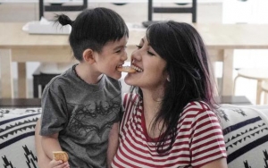 Tulis Caption Ini, Sharena dan Ryan Delon Ingin Tambah Momongan?