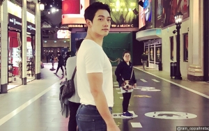 Tampil Keren Saat Jalan-Jalan di Italia, Rain Dijuluki 'Hot Daddy'