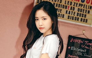 Jadi Model Iklan Tas, Na Eun Bikin Terpukau Usung Gaya Polos Nan Cantik 