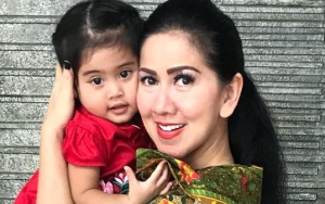 Bikin Gemas, Lucunya Putri Kecil Venna Melinda Saat Belajar Ngomong