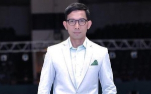 Kocak, Indra Herlambang Jelaskan Sejarah Pelemparan Buket Bunga Bagi Para Jomblo