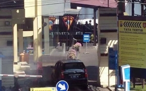 Muncul Ledakan di Polrestabes Surabaya, Netter Kecam Aksi Terorisme