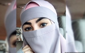 Heboh Teror Bom Surabaya, Keluhan Kartika Putri Diintimidasi Karena Bercadar Kembali Disorot
