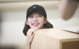 Jadi Bodyguard Seo Kang Joon, Imutnya Tingkah Gong Seung Yeon di 'Are You Human Too?'