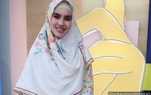 Beredar Foto Cantik Istri Pertama, Kartika Putri Dibela Anak Habib Usman Soal Fitnah Pelakor