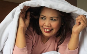 'Dandan' Jadi Pengantin, Netter Puji Kecantikan Ely Sugigi