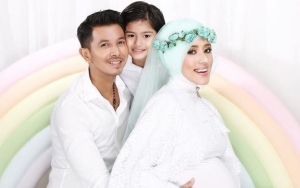 Jalani Operasi Caesar, Fairuz A. Rafiq Akhirnya Lahirkan Anak Kedua