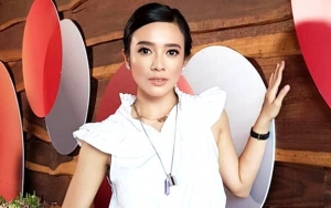 Dea Ananda Beber Alasan Sering Tulis Caption 'Ngalur Ngidul'