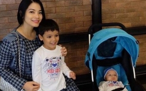 Titi Kamal Galau Juna Makin Manja di Amerika