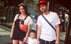 Asyik Main Game Bareng Asisten Cowok, Tali Bra Nagita Melorot?
