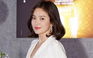 Pamer Foto Ini, Song Hye Kyo Rayakan Hari Pasangan dengan Joong Ki?
