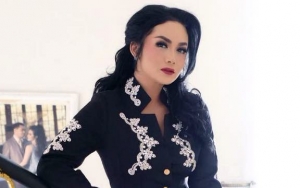 Krisdayanti Arisan Sambil Berbagi ke Anak Yatim, Netizen Pertanyakan Soal Hijab