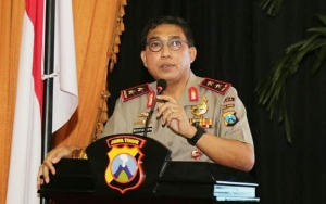 Guru Ngaji Pelaku Bom Surabaya Masih Dalam Buronan
