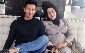 Bayi Fairuz A. Rafiq Tebar Senyum, Hidung Mancungnya Jadi Perhatian