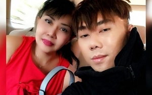 Roy Kiyoshi Unggah Foto Bareng Mama, Netizen Rebutan Ingin Jadi Menantu