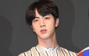 Dijuluki 'Worldwide Handsome', Jin BTS Lagi-Lagi Jadi Sorotan di BBMA 2018