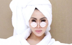 Mungil dan Simpel, Gelang Syahrini Ini Ternyata Harganya Lebih dari Setengah Miliar