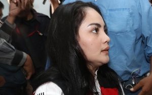 Jenifer Dunn Nangis Dituntut 8 Bulan Penjara, Lirikan Wanita Ini Jadi Sorotan