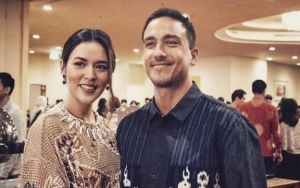 Hamish Unggah Foto Candid Raisa Sedang Tidur, Cincin di Jari Manis Bikin Salfok