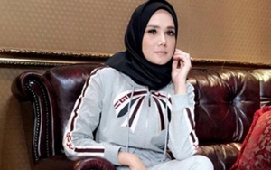 Curhat di Sosmed, Mulan Jameela Alami Rambut Rontok Semenjak Berhijab?