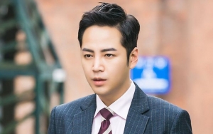 Pamer Foto Asyik Merokok, Jang Geun Suk Dibanjiri Kritikan Netter