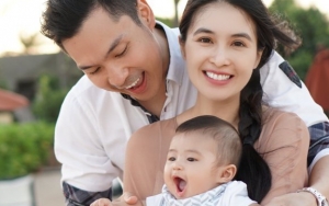 Usia Lima Bulan, Sandra Dewi Akui Wajah Anaknya Makin Mirip Suami