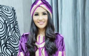 Kado Ulang Tahun Terbaik, Fitri Carlina Kesampaian Foto Bersama Rhoma Irama