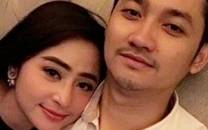 Sindir Peramal, Dewi Persik Tegaskan Tidak Pernah Mengekang Angga