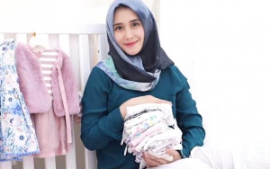 Ryana Dea Unggah Foto Makan, Netter Salah Fokus Dengan Benda Ini