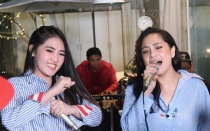 Usai Duet dengan Via Vallen, Nagita Ditantang Ngevlog Bareng Ayu Ting Ting