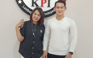 Ibaratkan Hubungan dengan Irfan Sbaztian Bak Air Mengalir, Ely Sugigi Pasrah Takdir Tuhan