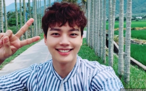 Jawab Tantangan Park Bo Gum, Yeo Jin Goo Ikut Ice Bucket Challenge